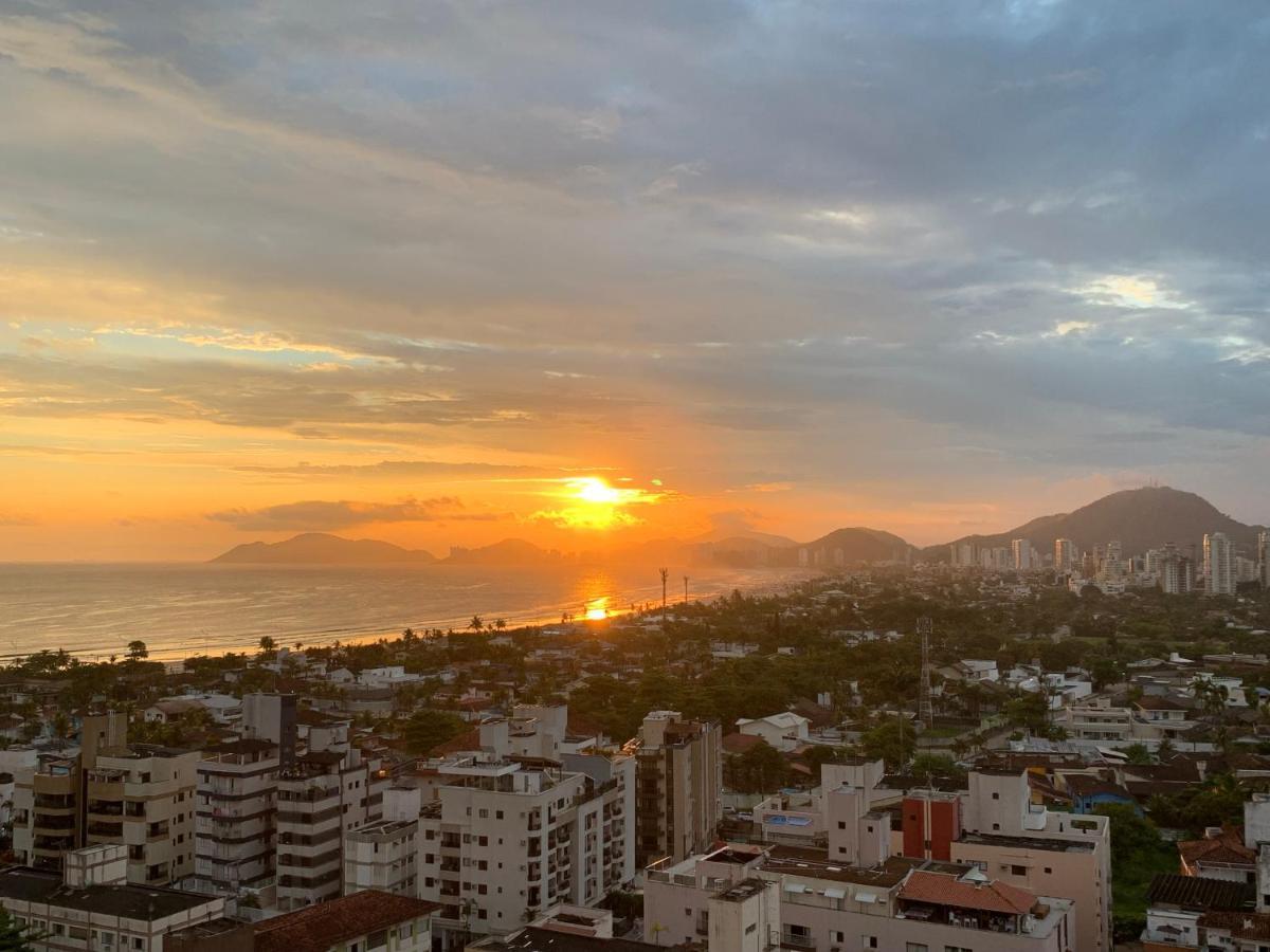 Vista Para Mar!!! Lazer Completo A Poucos Passos Da Praia Γκουαρούχα Εξωτερικό φωτογραφία