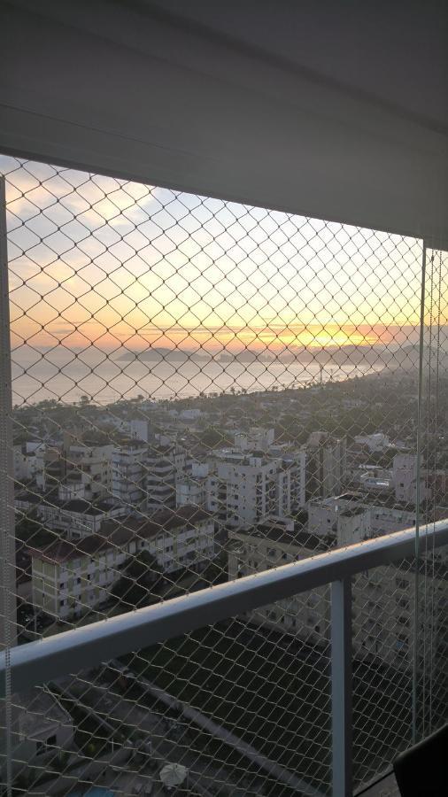 Vista Para Mar!!! Lazer Completo A Poucos Passos Da Praia Γκουαρούχα Εξωτερικό φωτογραφία